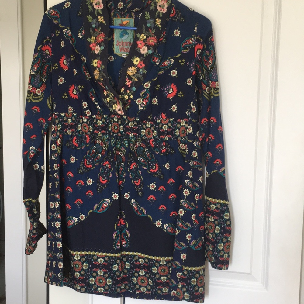 Tunic flower pattern